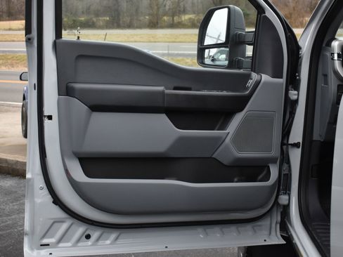 New 2026 Ford F450 XL w/ XL Driver Assist Package image 9