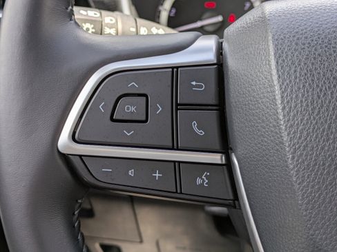 Used 2022 Toyota Highlander XSE AWD/4WD image 24