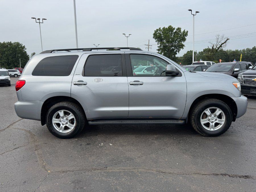Used 2014 Toyota Sequoia SR5 AWD/4WD image 6