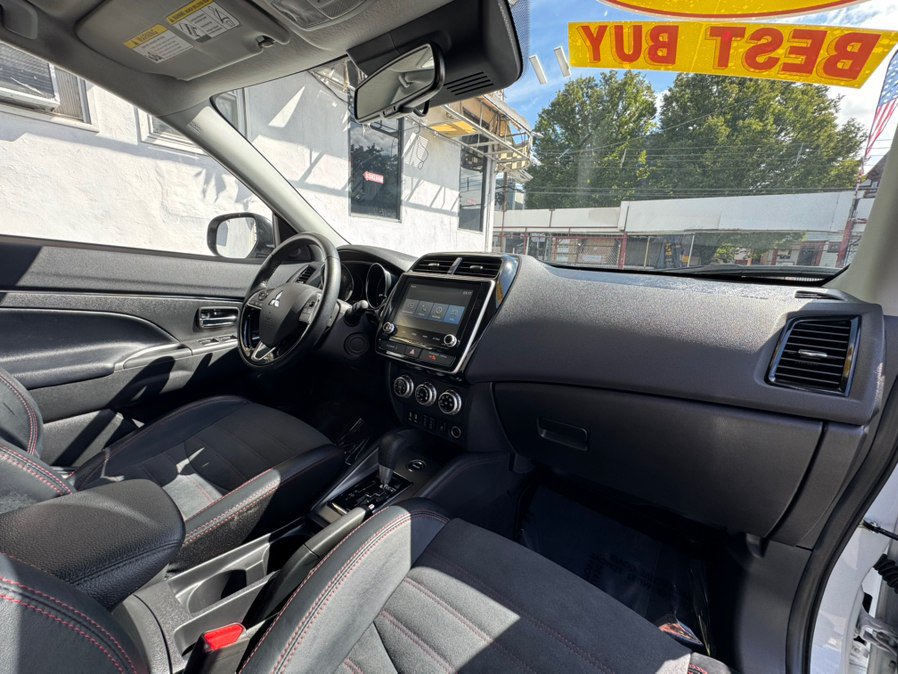 Used 2025 Mitsubishi Outlander Sport AWD image 28