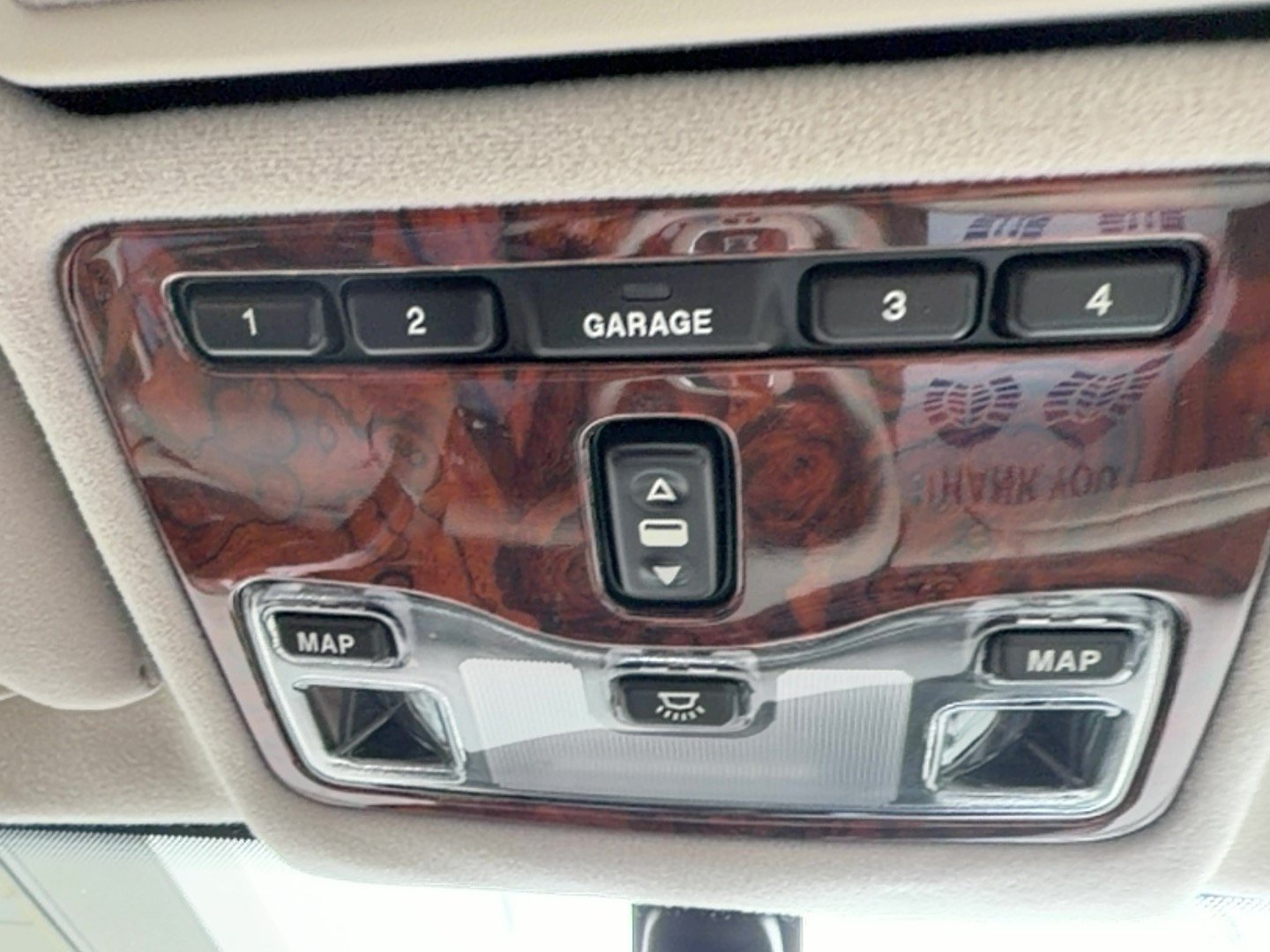 Used 2000 Jaguar XJ RWD image 11