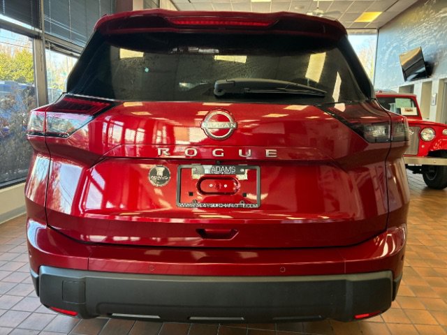 Used 2025 Nissan Rogue S FWD image 12