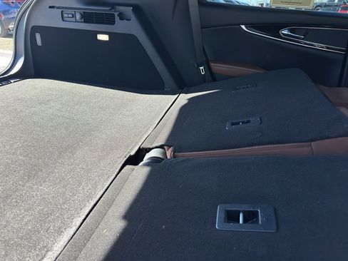 Used 2022 Lincoln Nautilus Reserve image 40