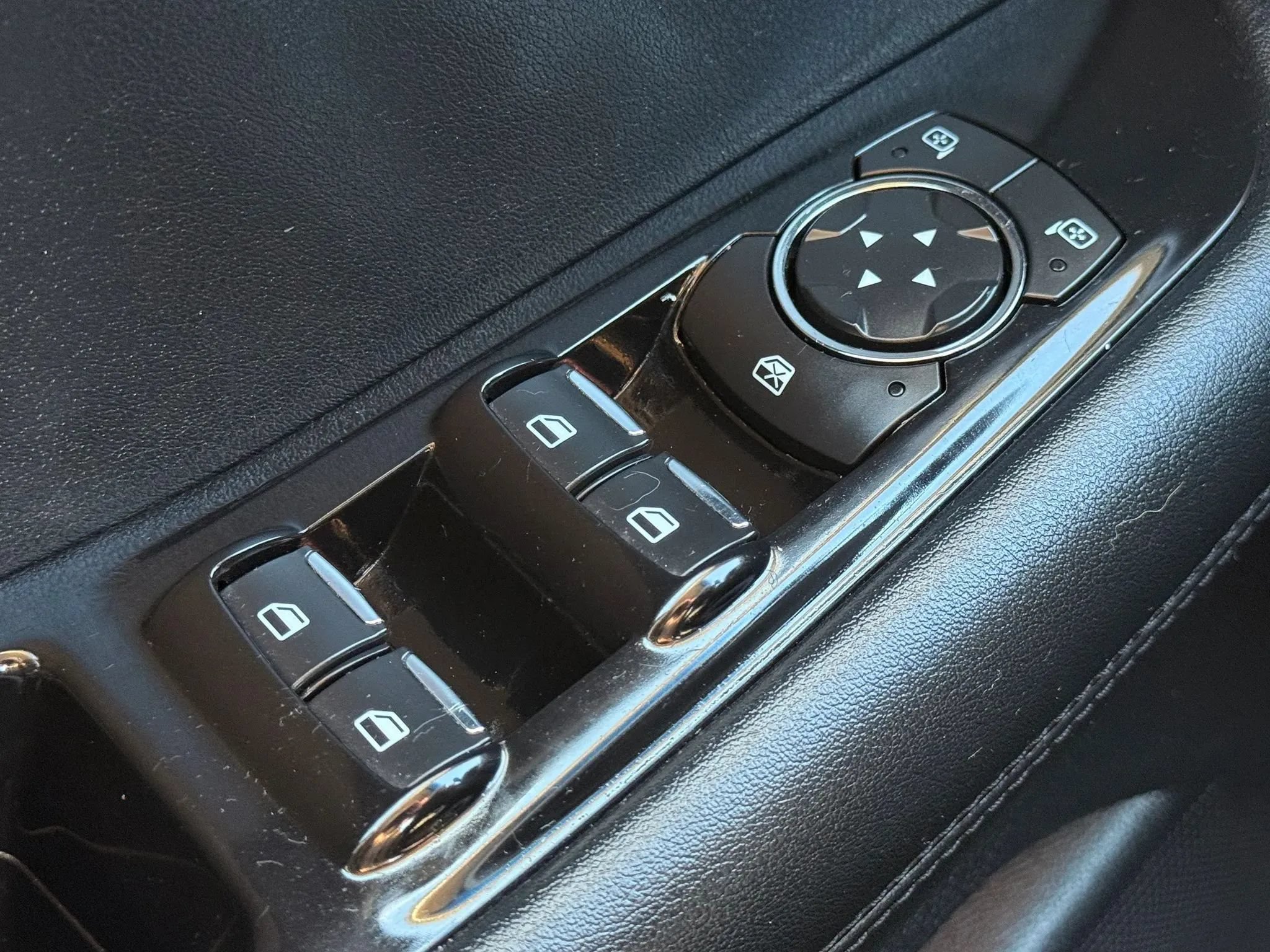 Used 2019 Ford Edge SEL w/ Equipment Group 201A AWD/4WD image 23