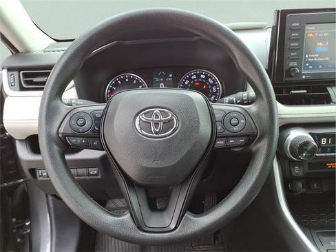 Used 2022 Toyota RAV4 XLE image 16