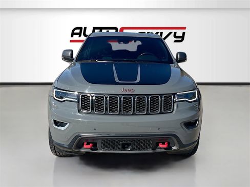 Used 2019 Jeep Grand Cherokee Trailhawk w/ Trailhawk Luxury Group image 2