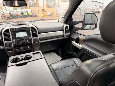 Used 2019 Ford F350 Lariat w/ Lariat Ultimate Package image 12