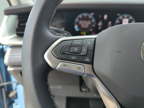 New 2026 Volkswagen Tiguan SE image 42