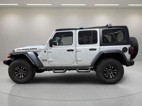 Used 2024 Jeep Wrangler Unlimited Rubicon w/ XTREMEE 35" Tire Package AWD/4WD image 14
