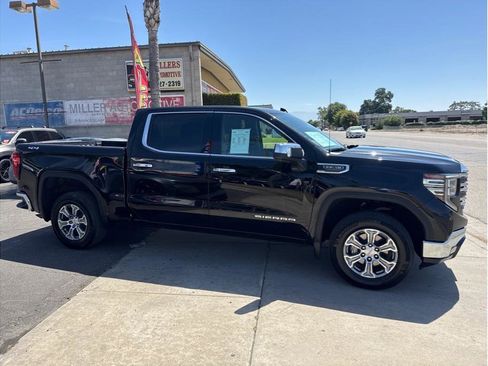 Used 2025 GMC Sierra 1500 SLT AWD/4WD image 4