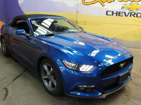 Used 2017 Ford Mustang Convertible w/ Equipment Group 051A image 4