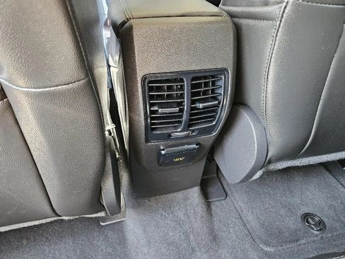 Used 2014 Ford Escape SE w/ SE Chrome Package FWD image 17