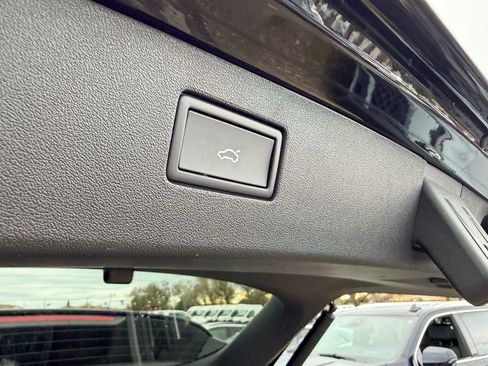 New 2026 Volkswagen Tiguan SE image 25