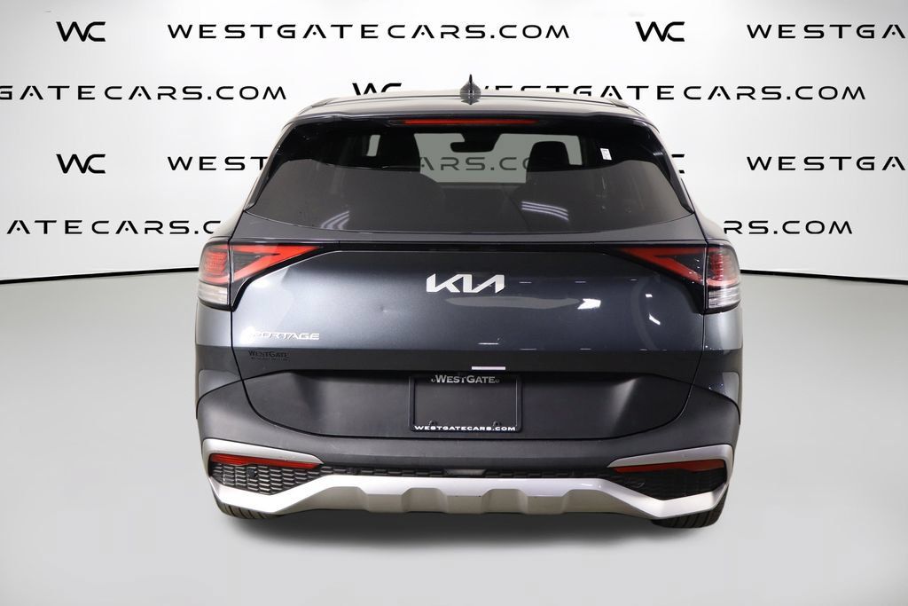 Used 2024 Kia Sportage EX FWD image 4