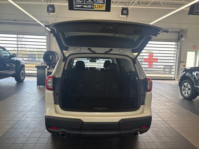 Used 2022 Subaru Ascent Onyx Edition AWD/4WD image 11