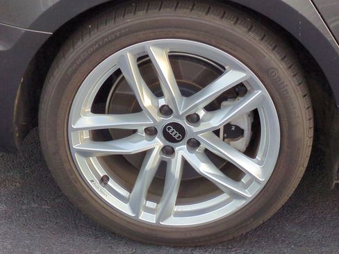 Used 2022 Audi A4 2.0T Premium Plus w/ Premium Plus Package image 13