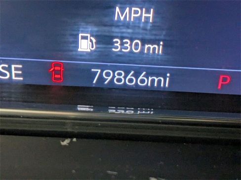 Used 2021 GMC Yukon XL AT4 image 20