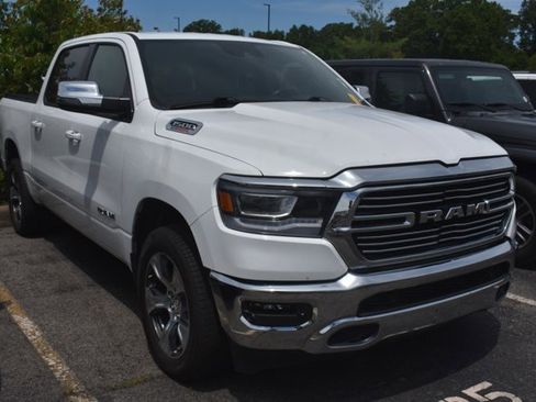 Used 2023 RAM 1500 Laramie AWD/4WD image 3