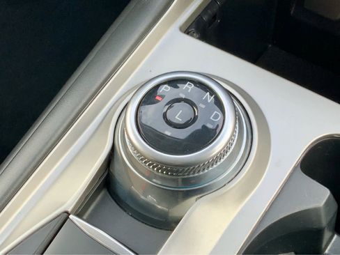 Used 2022 Ford Explorer XLT AWD/4WD image 48