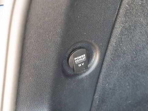 Used 2017 Porsche Macan image 31