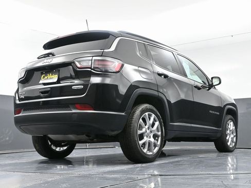 Used 2022 Jeep Compass Latitude w/ Sun and Sound Group image 53