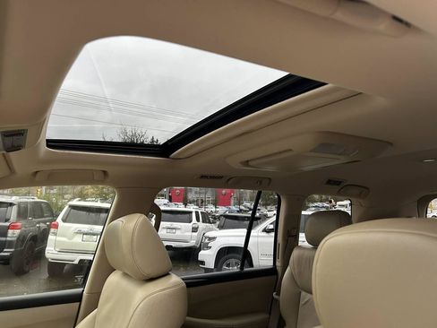 Used 2010 Lexus LX 570 4WD image 13