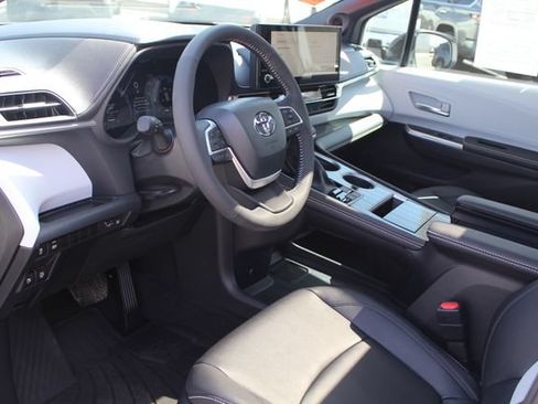 Certified 2026 Toyota Sienna XSE FWD image 54