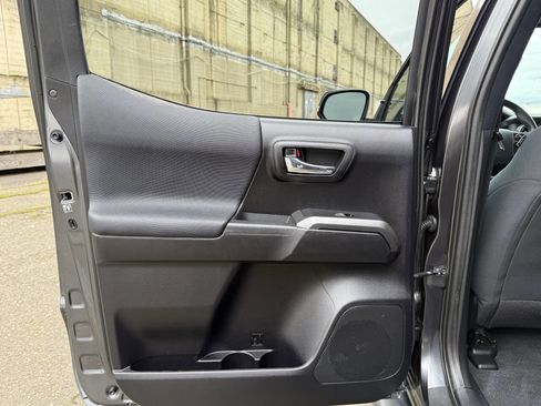 Used 2020 Toyota Tacoma TRD Off-Road w/ Blackout Package image 48