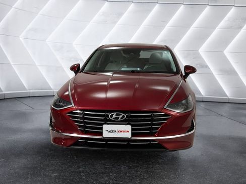 Used 2023 Hyundai Sonata SE w/ Cargo Package image 2