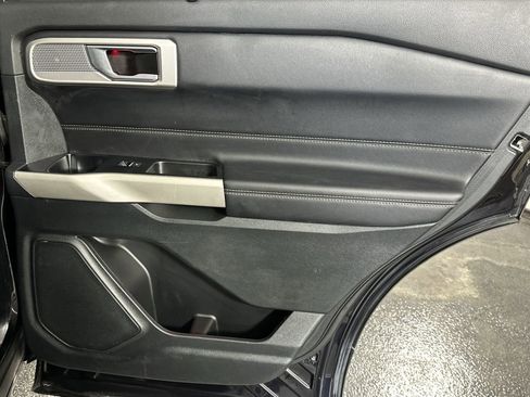Used 2022 Ford Explorer Limited w/ Equipment Group 301A image 36