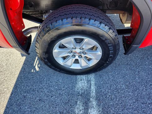 Certified 2024 GMC Sierra 1500 SLE image 7