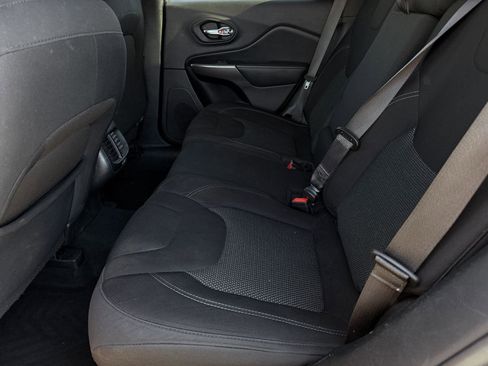 Used 2020 Jeep Cherokee Latitude image 8