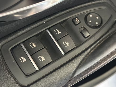 Used 2017 BMW 330e RWD image 14