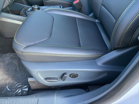 New 2025 Ford Maverick Lobo image 10