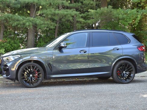 Used 2022 BMW X5 sDrive40i w/ M Sport Package RWD image 3