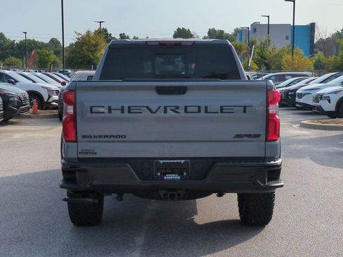 Used 2024 Chevrolet Silverado 1500 ZR2 w/ Technology Package AWD/4WD image 5