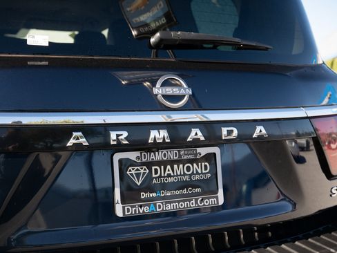 Used 2021 Nissan Armada SL w/ Captain's Chairs Package image 14