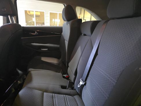 Used 2020 Kia Sorento LX w/ LX I4 Convenience Package FWD image 15