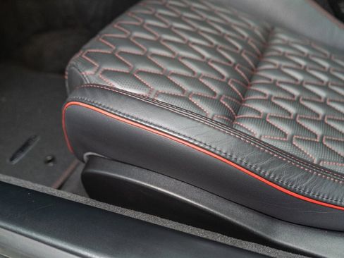 Used 2020 Jaguar F-TYPE SVR image 34