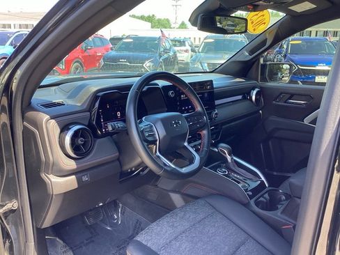 Used 2023 Chevrolet Colorado Z71 w/ Z71 Convenience Package 2 AWD/4WD image 12
