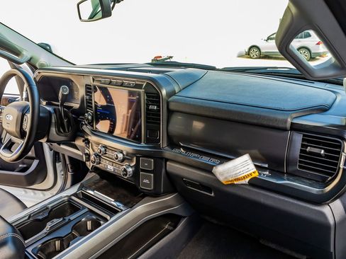 Used 2023 Ford F250 Lariat w/ Lariat Ultimate Package image 17