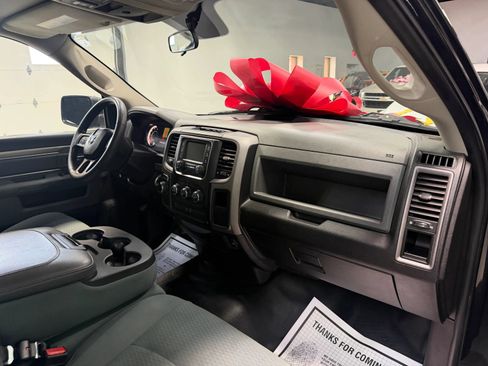 Used 2018 RAM 1500 Express RWD image 21