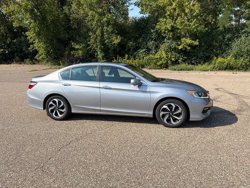 Used 2017 Honda Accord EX-L image 14
