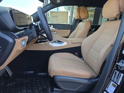 New 2026 Mercedes-Benz GLS 450 4MATIC image 12