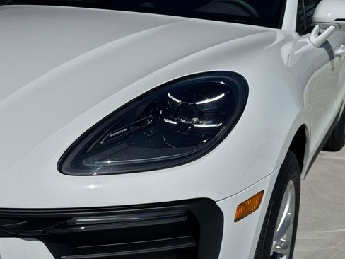 New 2026 Porsche Macan AWD/4WD image 7