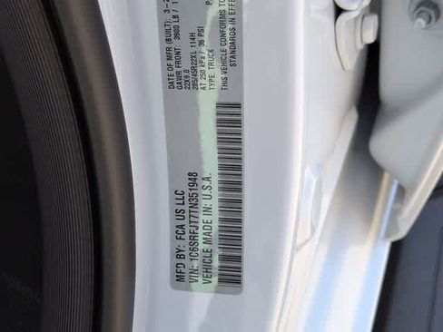 New 2026 RAM 1500 Laramie AWD/4WD image 38