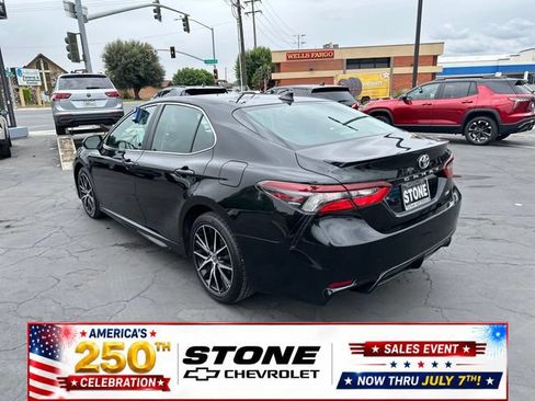 Used 2024 Toyota Camry SE FWD image 5