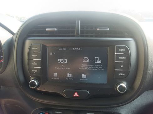 Used 2020 Kia Soul S FWD image 26