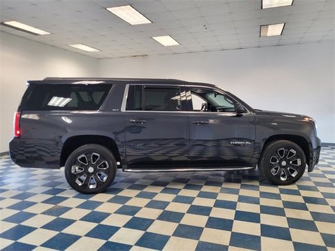 Used 2020 GMC Yukon XL SLT w/ Open Road Package image 9