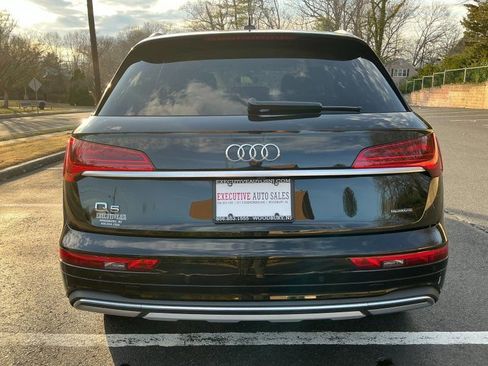Used 2023 Audi Q5 2.0T Premium w/ Convenience Package image 6